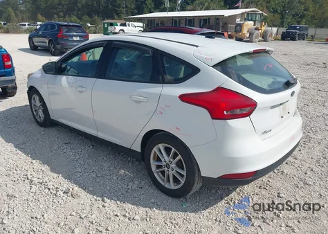2015 Ford Focus Se z USA, uszkodzony, nr VIN 1FADP3K21FL317795